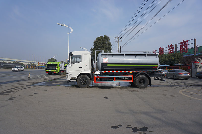 中潔牌XZL5183GXW6型東風吸污車