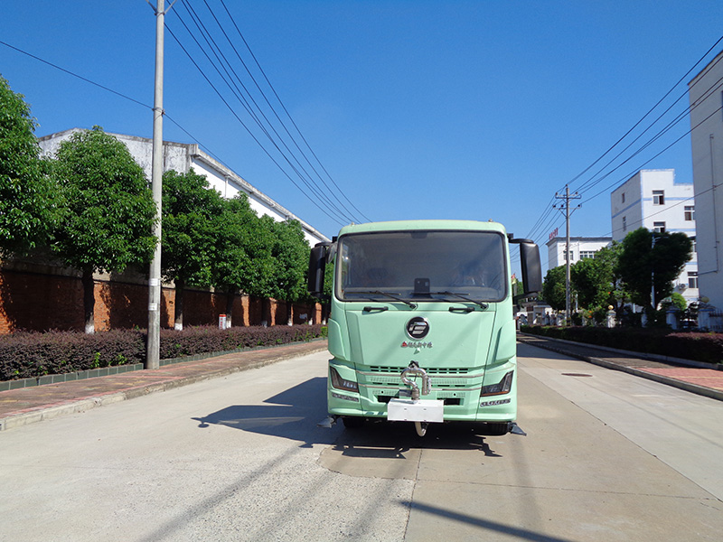 XZL5181GPSBEV型純電動綠化噴灑車