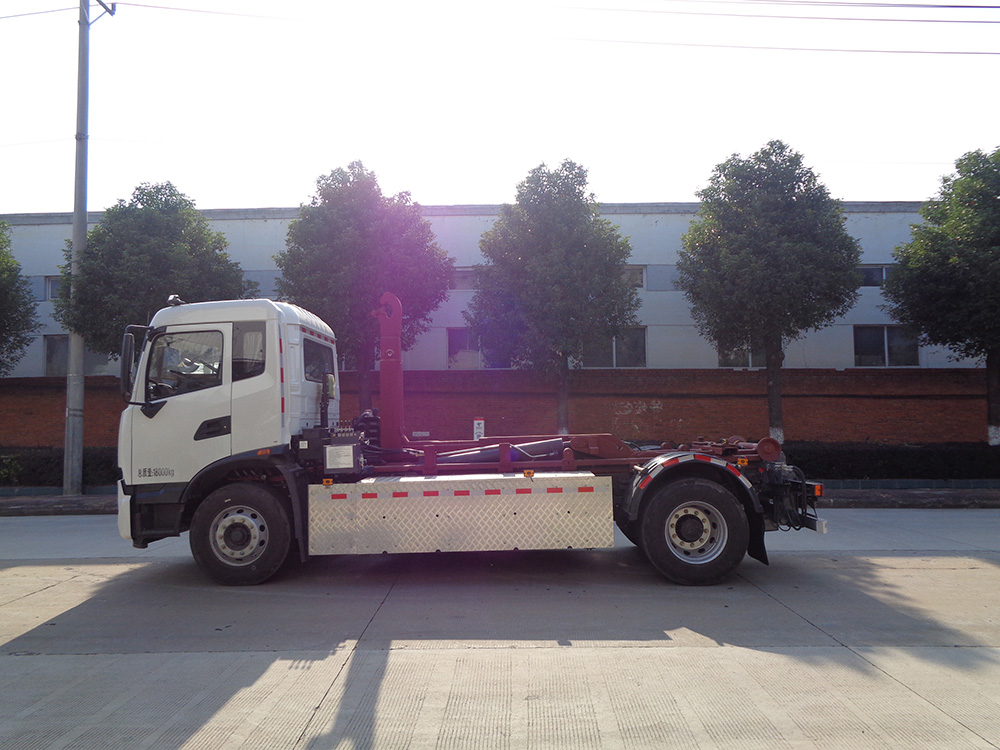 XZL5185ZXXBEV純電動(dòng)車廂可卸式垃圾車