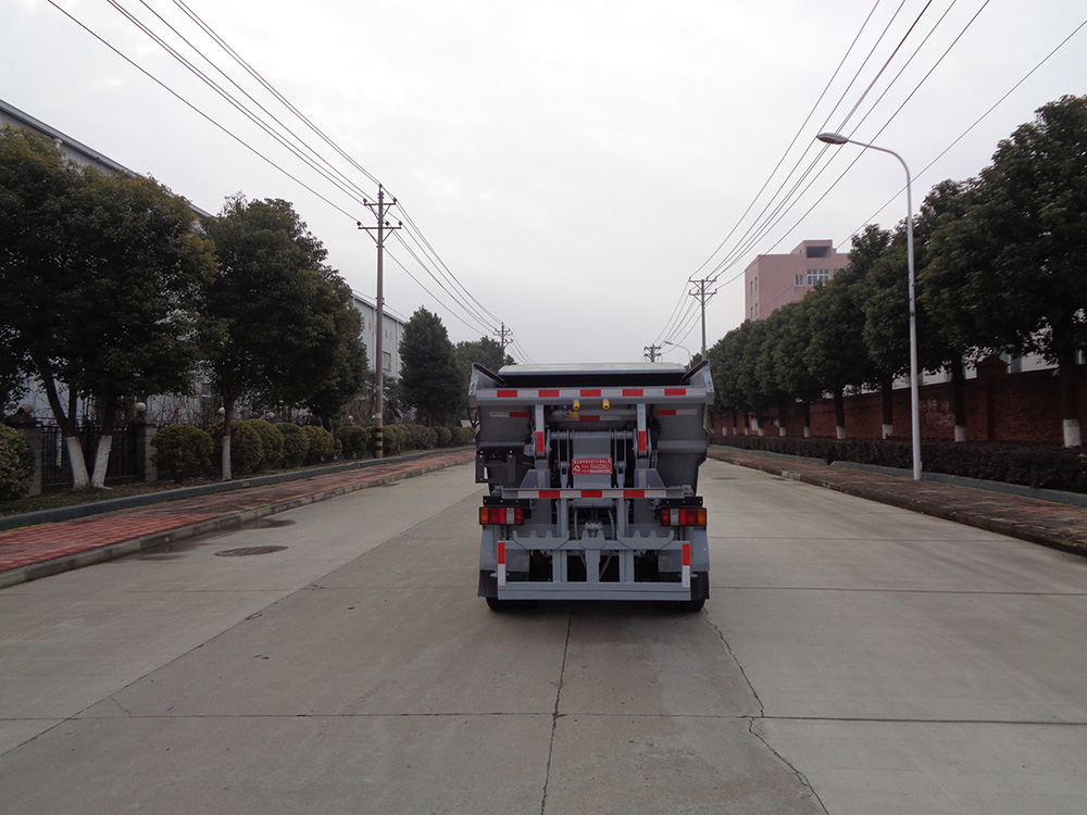 XZL5043ZZZBEV型純電動(dòng)自裝卸式垃圾車