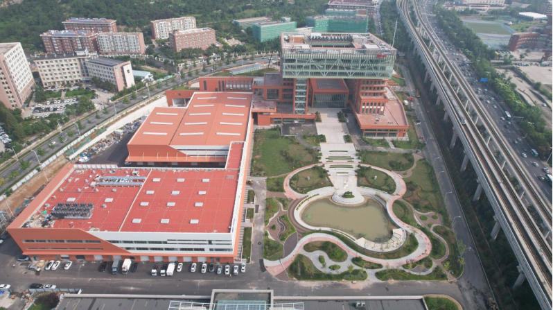 一汽解放青島基地研發(fā)能力提升項目（山東省工程質(zhì)量管理標(biāo)準(zhǔn)化示范工程、中國施工企業(yè)管理協(xié)會綠色建造項目）